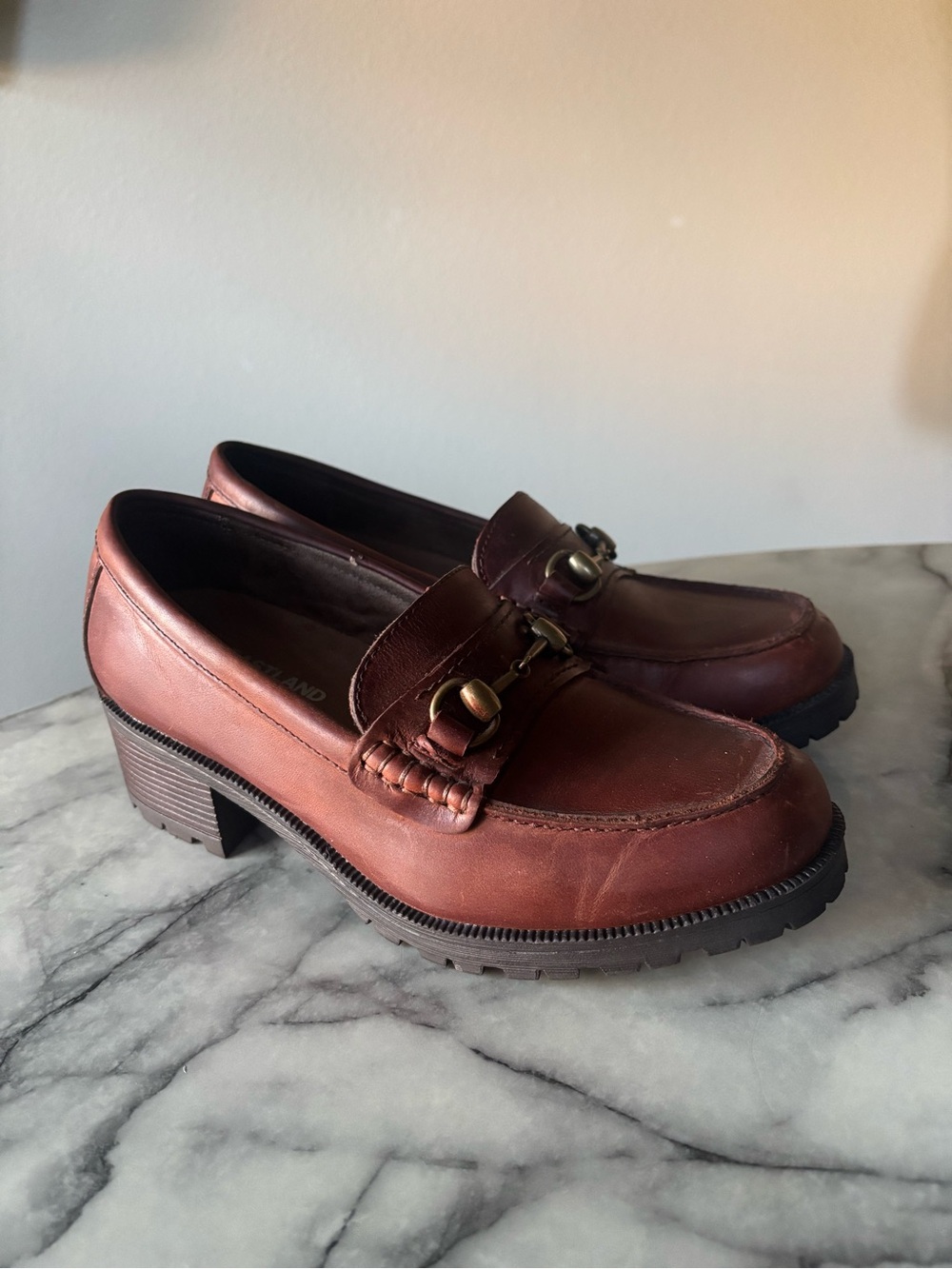 Eastland Women’s Brown/Burgundy Leather Loafers GWEN Size 9 NWOT - Picture 2 of 8